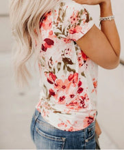 Load image into Gallery viewer, Floral Top
